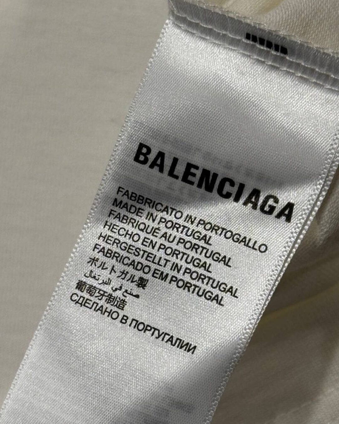 Футболка Balenciaga — изображение 9