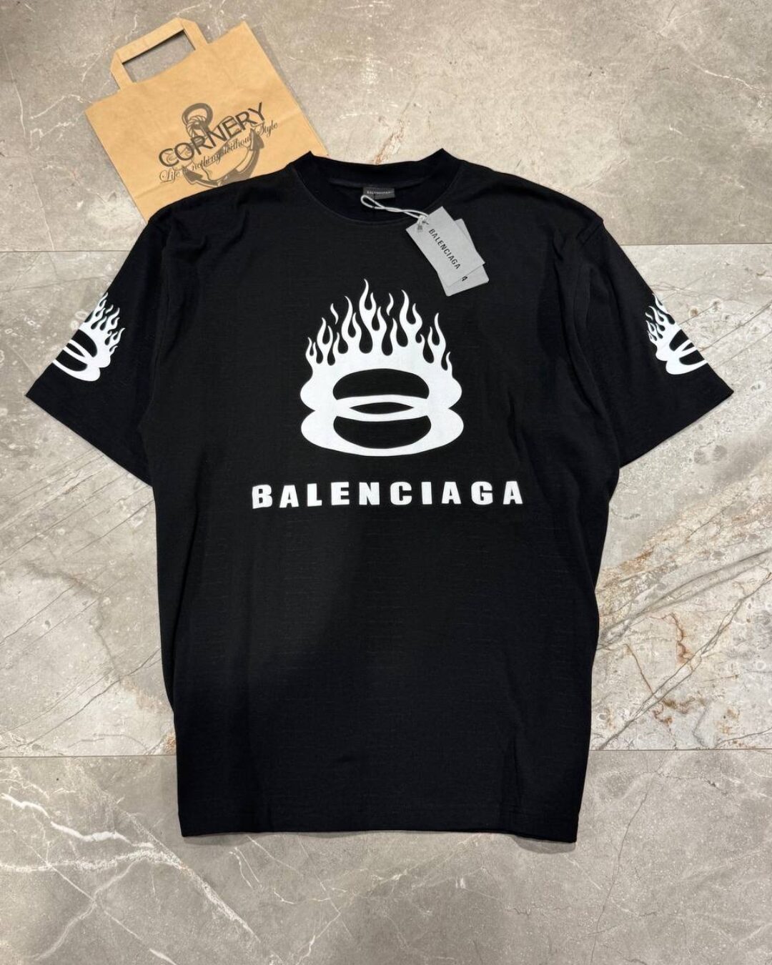 Футболка Balenciaga