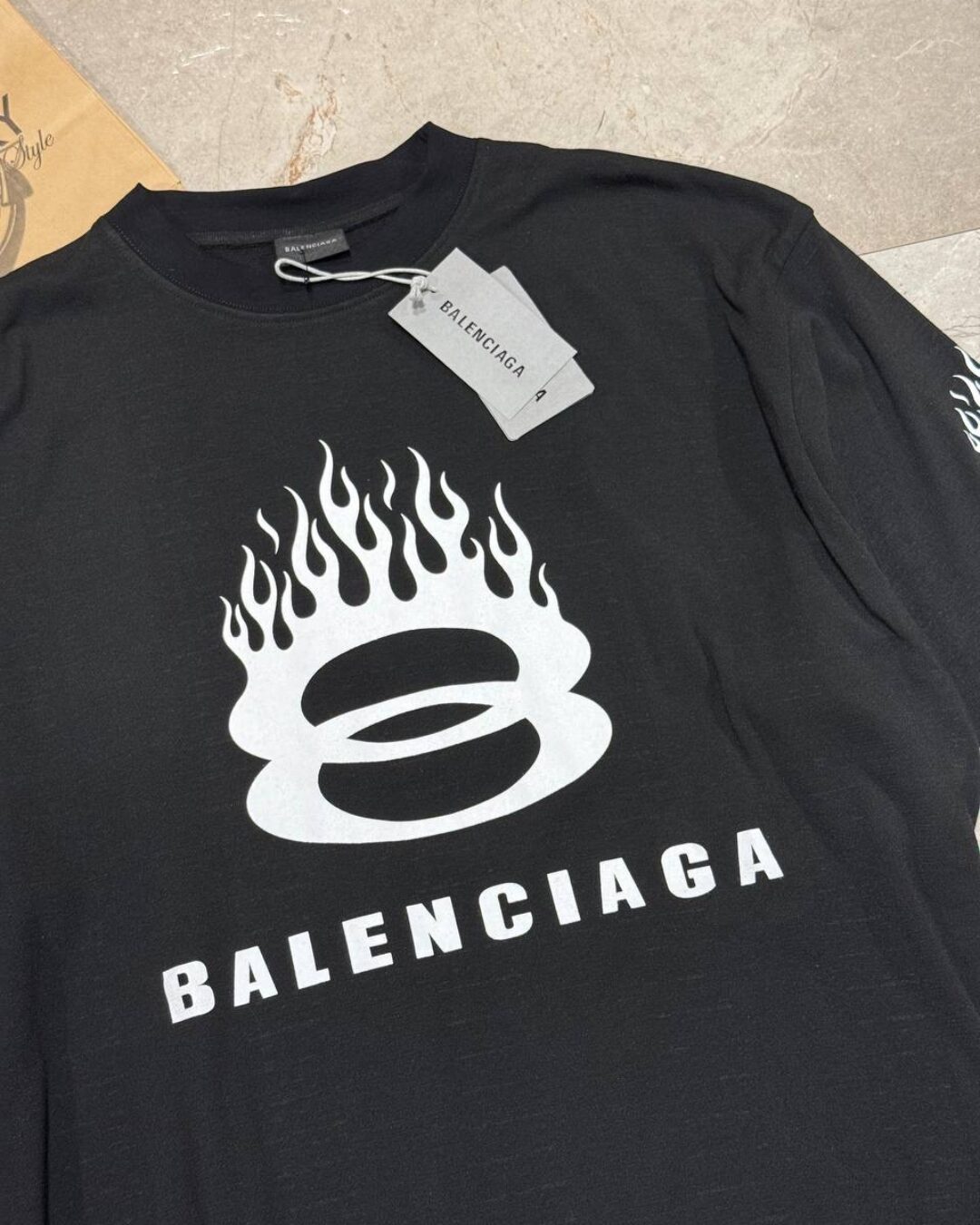 Футболка Balenciaga — изображение 4