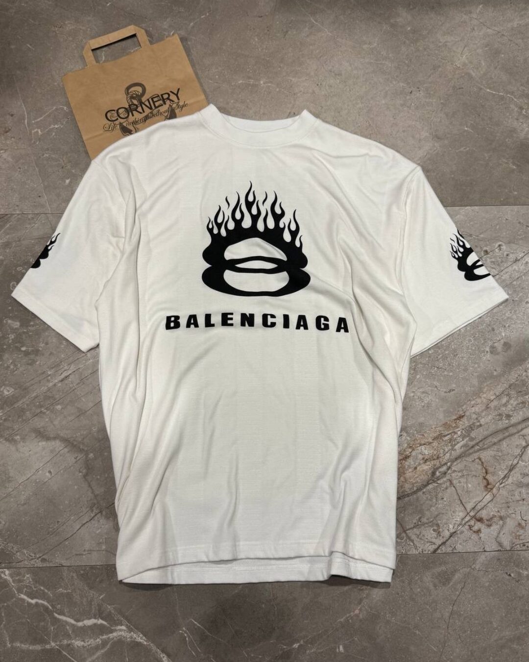 Футболка Balenciaga