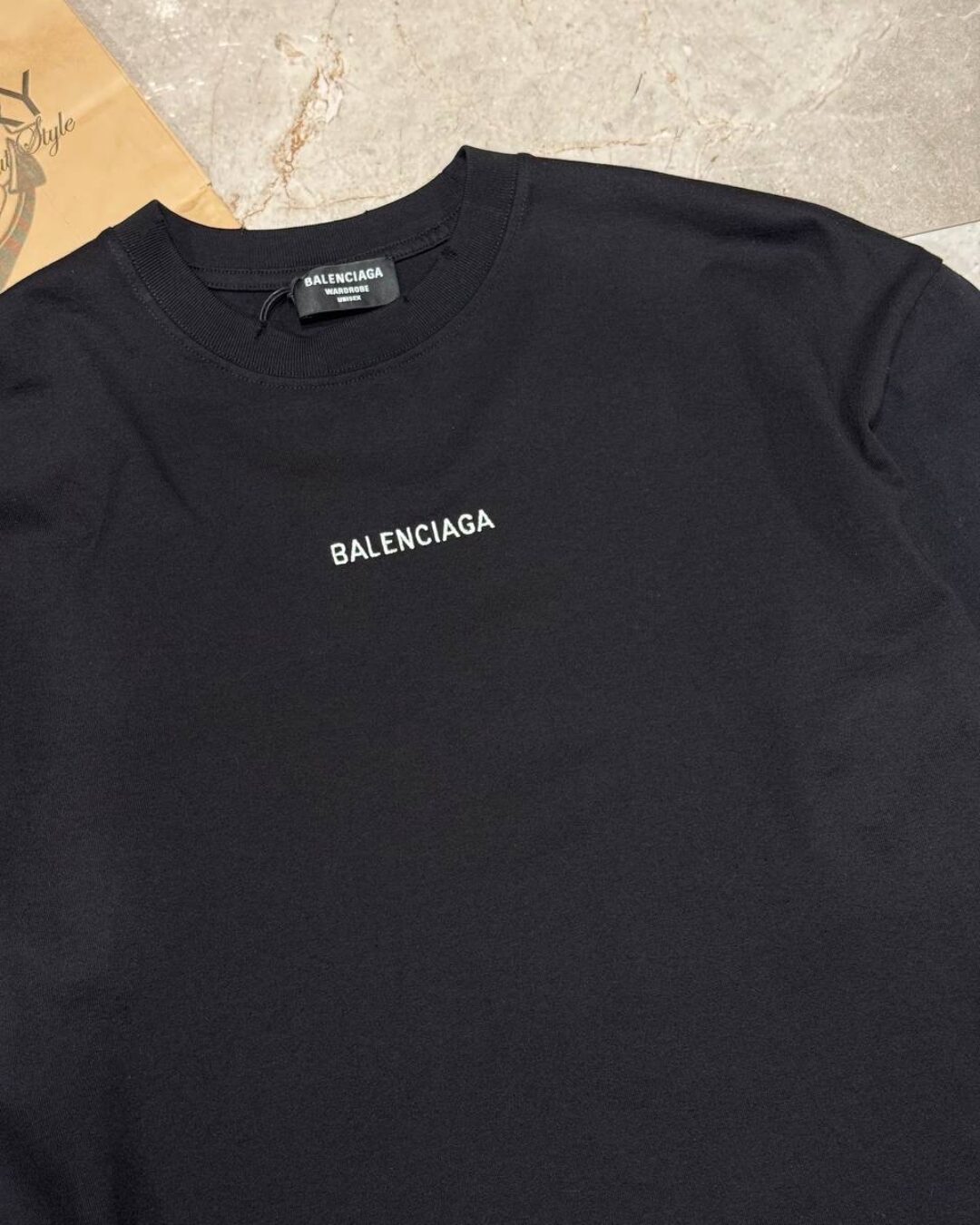 Футболка Balenciaga — изображение 4